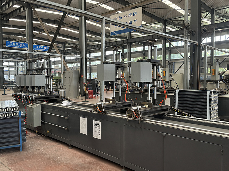 Shiny-Control Technology Develop (Beijing) Co., Ltd. üreticinin üretim hattı